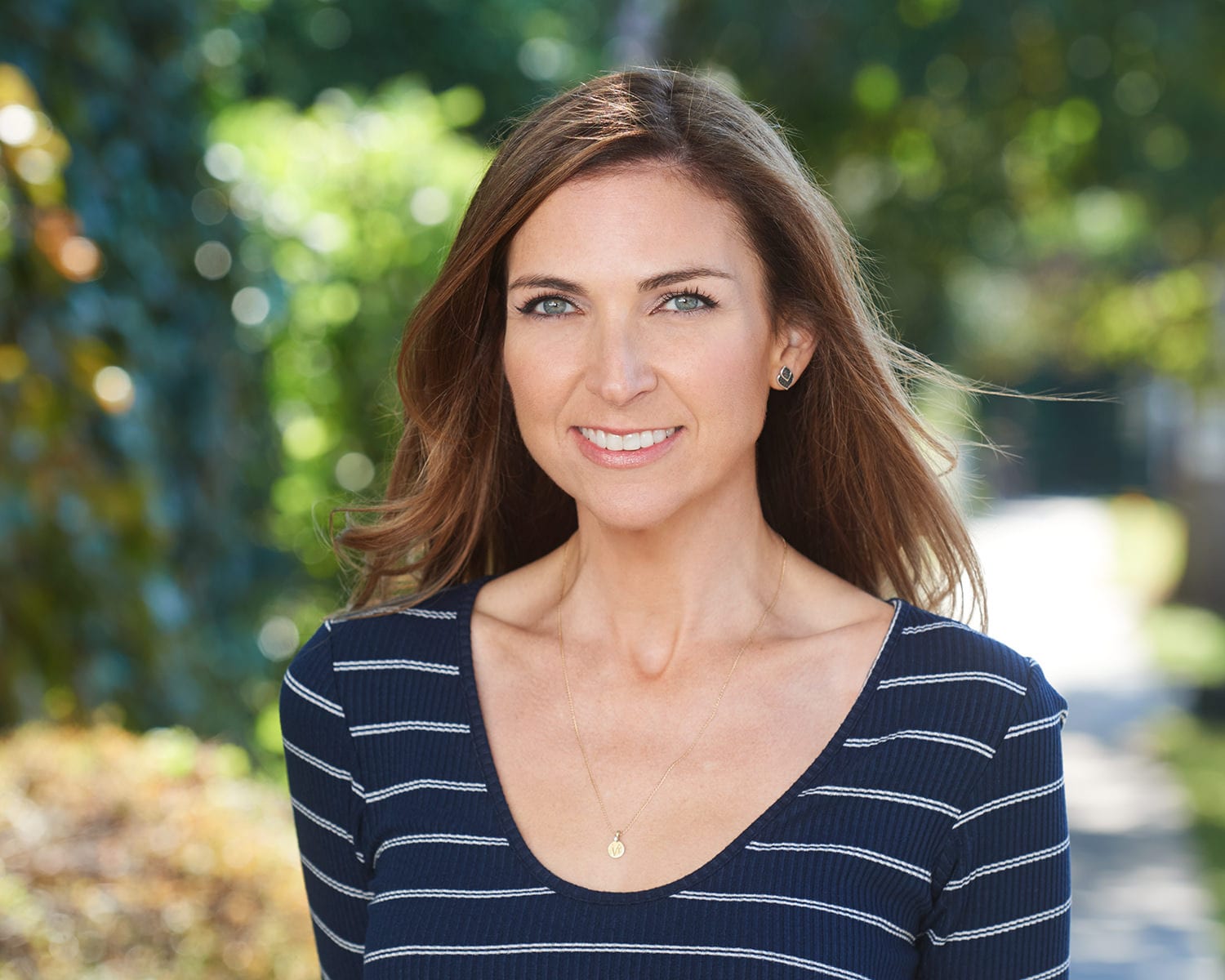 modern natural headshot outdoors